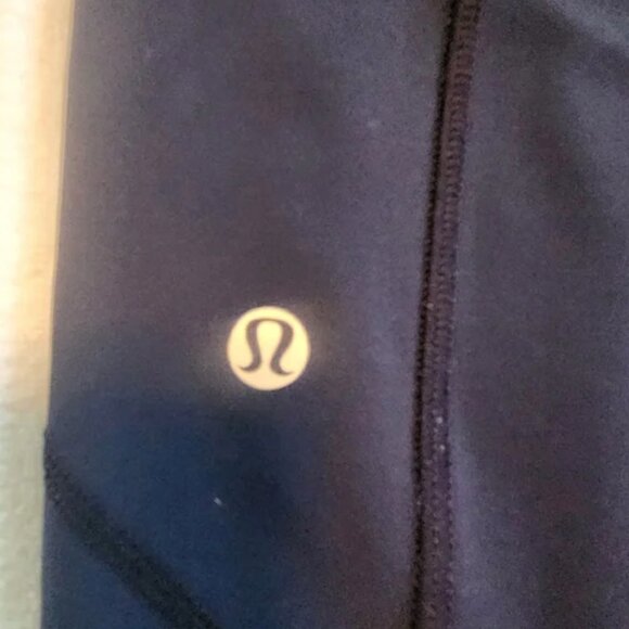 Lululemon Run: Ice Queen 7/8 Tight Navy - Picture 11 of 14